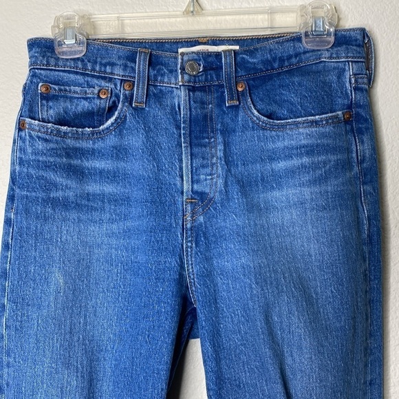 Levi’s wedgie jeans distressed women’s 27” blue EUC - Picture 2 of 8